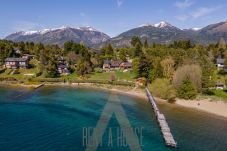 Casa en San Carlos de Bariloche - HUAPI17 Espectacular casa con amplio jardín y costa con muelle sobre el Lago Nahuel Huapi