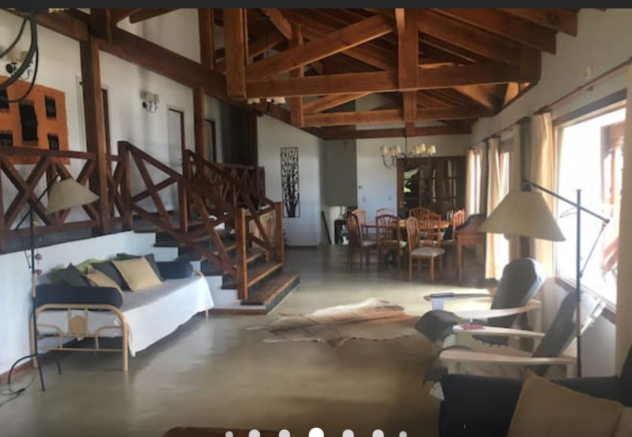 Casa en San Carlos de Bariloche - VENAH10C CÁLIDA Y CÓMODA CASA EN BARRIO CERRADO CON COSTA DE LAGO