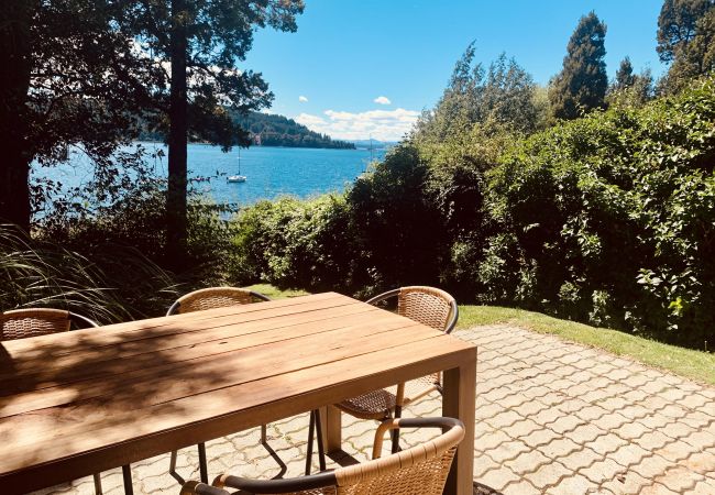  en San Carlos de Bariloche - HUAPI20C Cálida cabaña en amplio terreno en la costa del Lago Nahuel Huapi