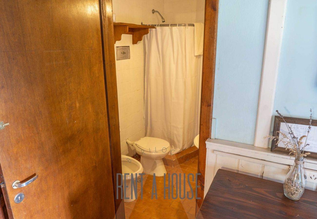 Casa en San Carlos de Bariloche - HUAPI27 Cálida casona en Circuito Chico con gran jardín y acceso a la playa