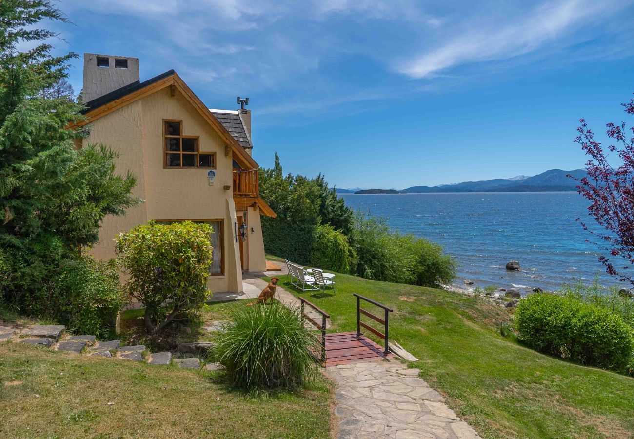 Casa en San Carlos de Bariloche - HUAPI02C- CASA CON COSTA A ORILLAS DEL LAGO NAHUEL HUAPI