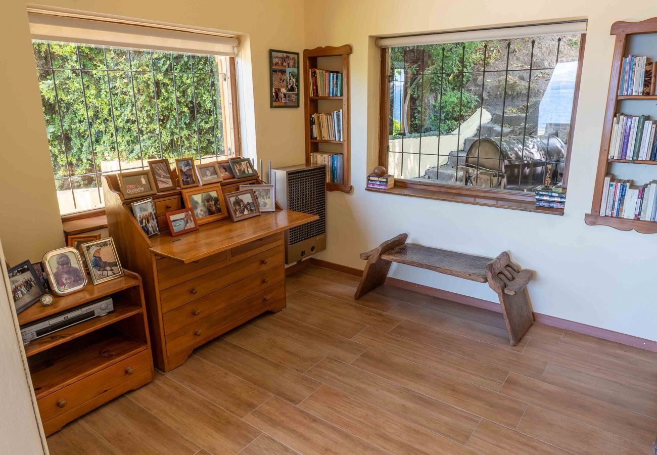 Casa en San Carlos de Bariloche - HUAPI02C- CASA CON COSTA A ORILLAS DEL LAGO NAHUEL HUAPI
