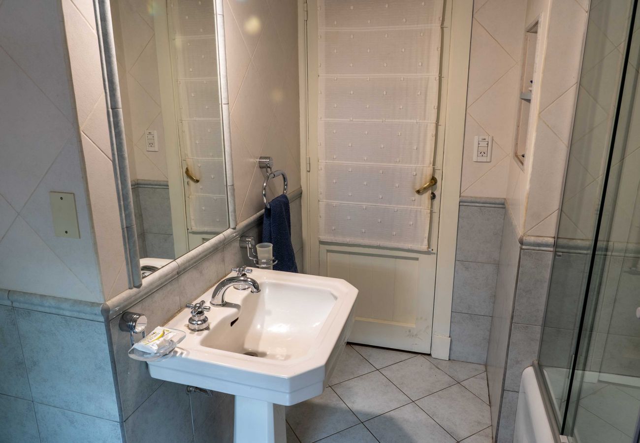 Casa en San Carlos de Bariloche - HUAPI02C- CASA CON COSTA A ORILLAS DEL LAGO NAHUEL HUAPI