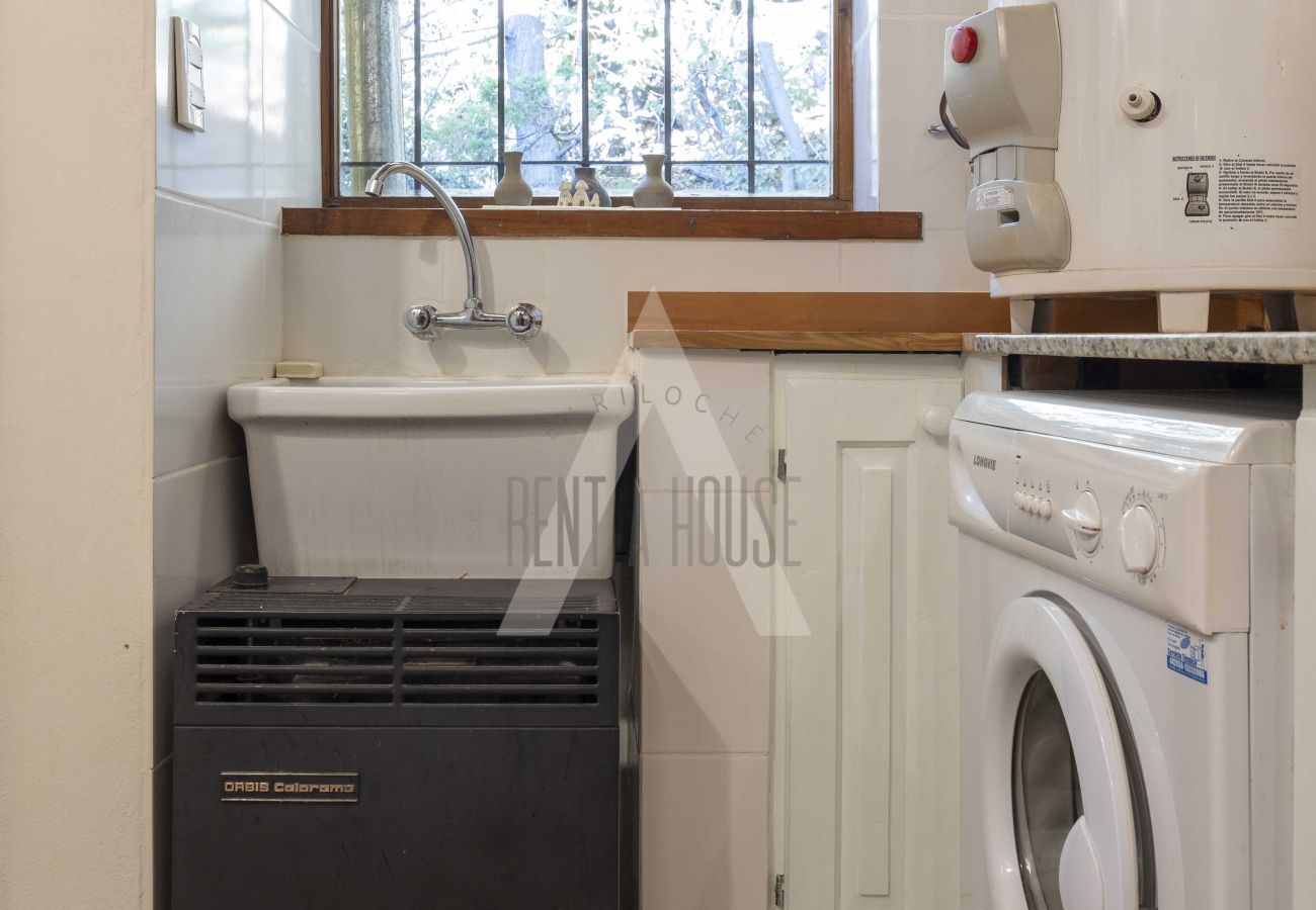 Casa en San Carlos de Bariloche - HUAPI02C- CASA CON COSTA A ORILLAS DEL LAGO NAHUEL HUAPI