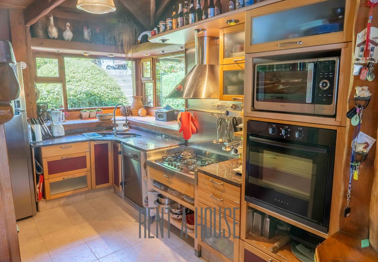 Casa en San Carlos de Bariloche - MORE01C ESPECTACULAR CASA A ORILLAS DEL LAGO MORENO CON PILETA CLIMATIZADA