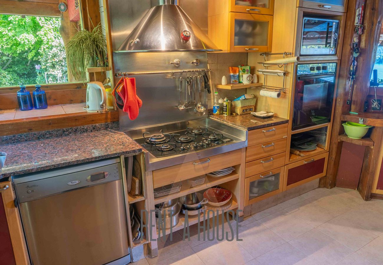 Casa en San Carlos de Bariloche - MORE01C ESPECTACULAR CASA A ORILLAS DEL LAGO MORENO CON PILETA CLIMATIZADA