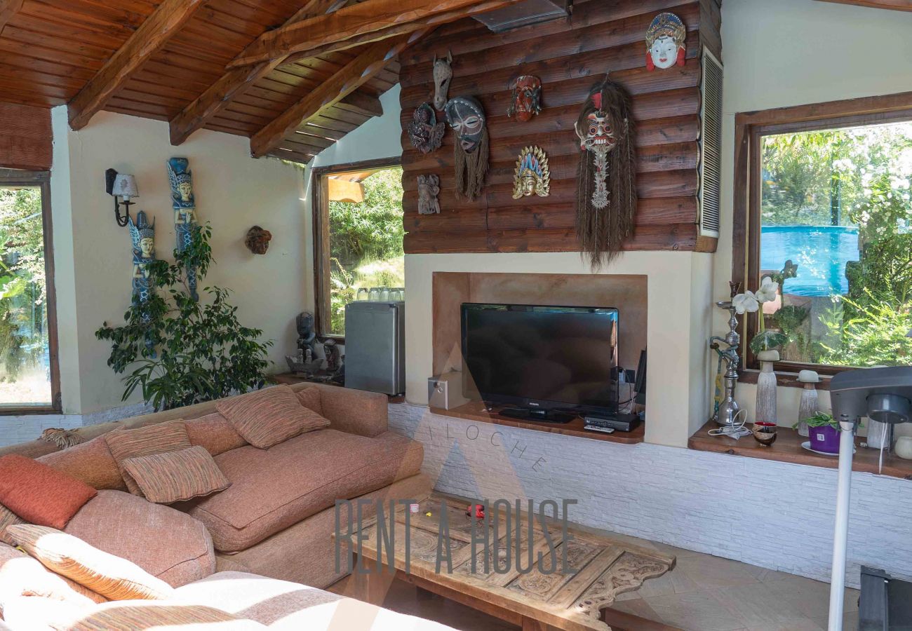 Casa en San Carlos de Bariloche - MORE01C ESPECTACULAR CASA A ORILLAS DEL LAGO MORENO CON PILETA CLIMATIZADA