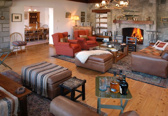 Casa en San Carlos de Bariloche - ESPECTACULAR CASA EN LLAO LLAO - COSTA DE LAGO, CANCHA DE TENIS Y JACUZZI Casa en San Carlos de Bariloche - ESPECTACULAR CASA EN LLAO LLAO - COSTA DE LAGO, CANCHA DE TENIS Y JACUZZI