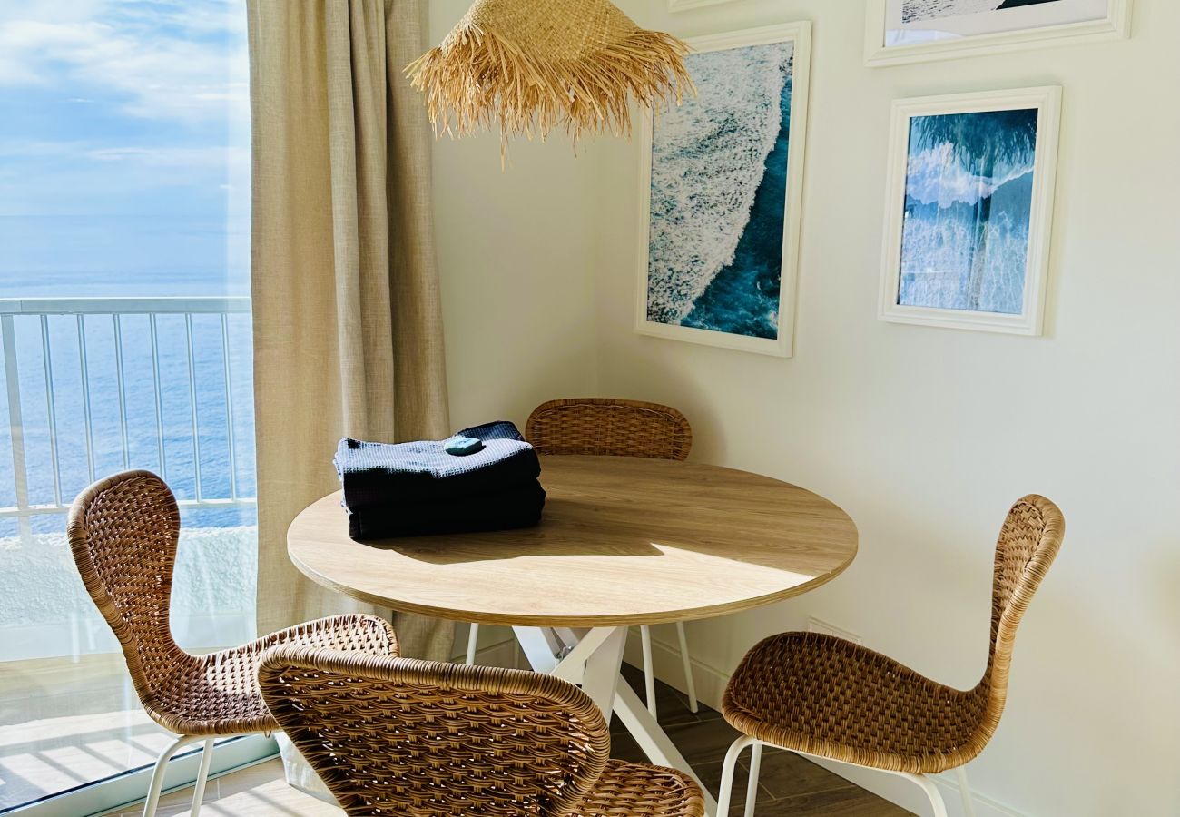 Estudio en Icod de los Vinos - Blue Monis with Amazing Views