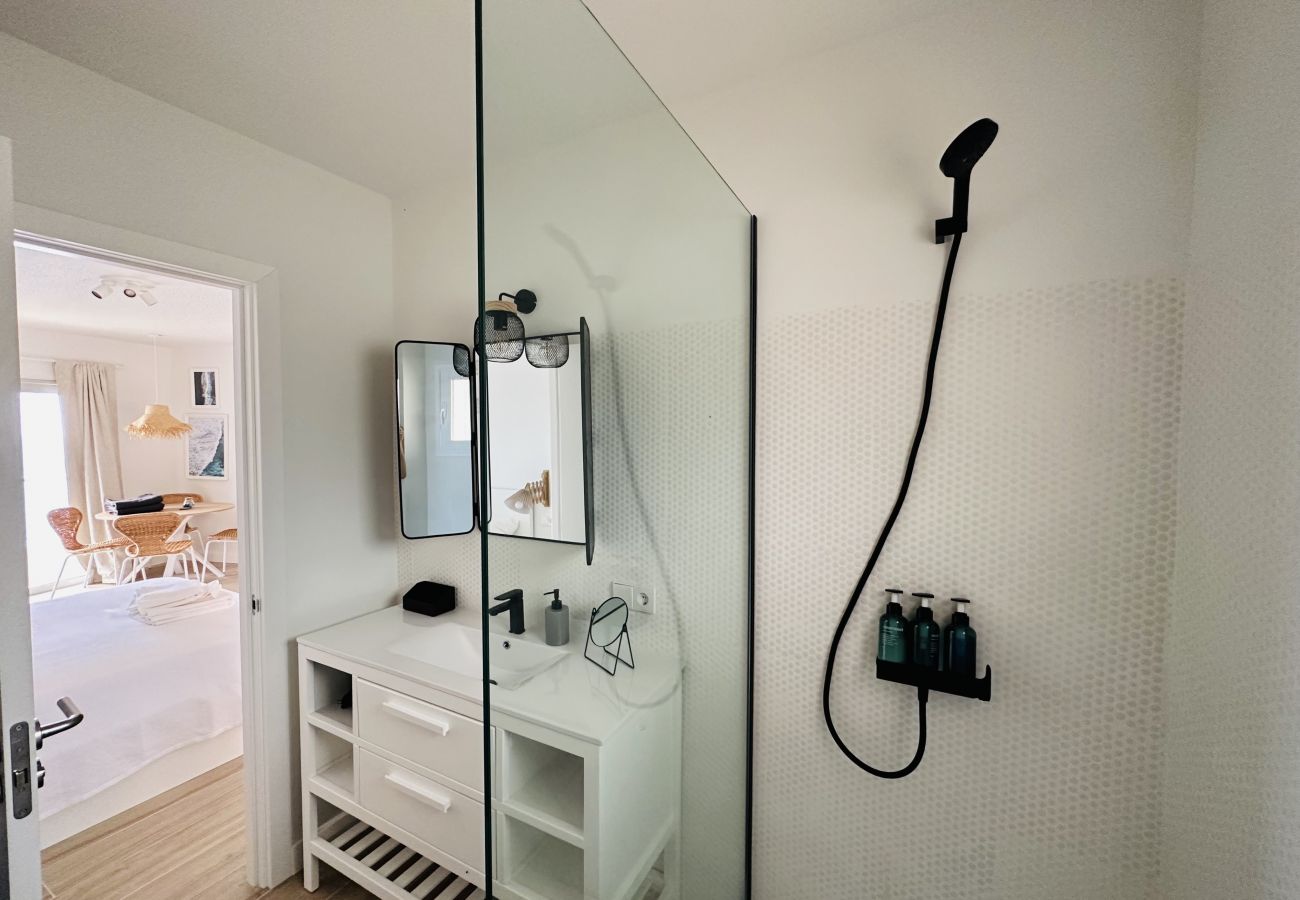 Estudio en Icod de los Vinos - Blue Monis with Amazing Views