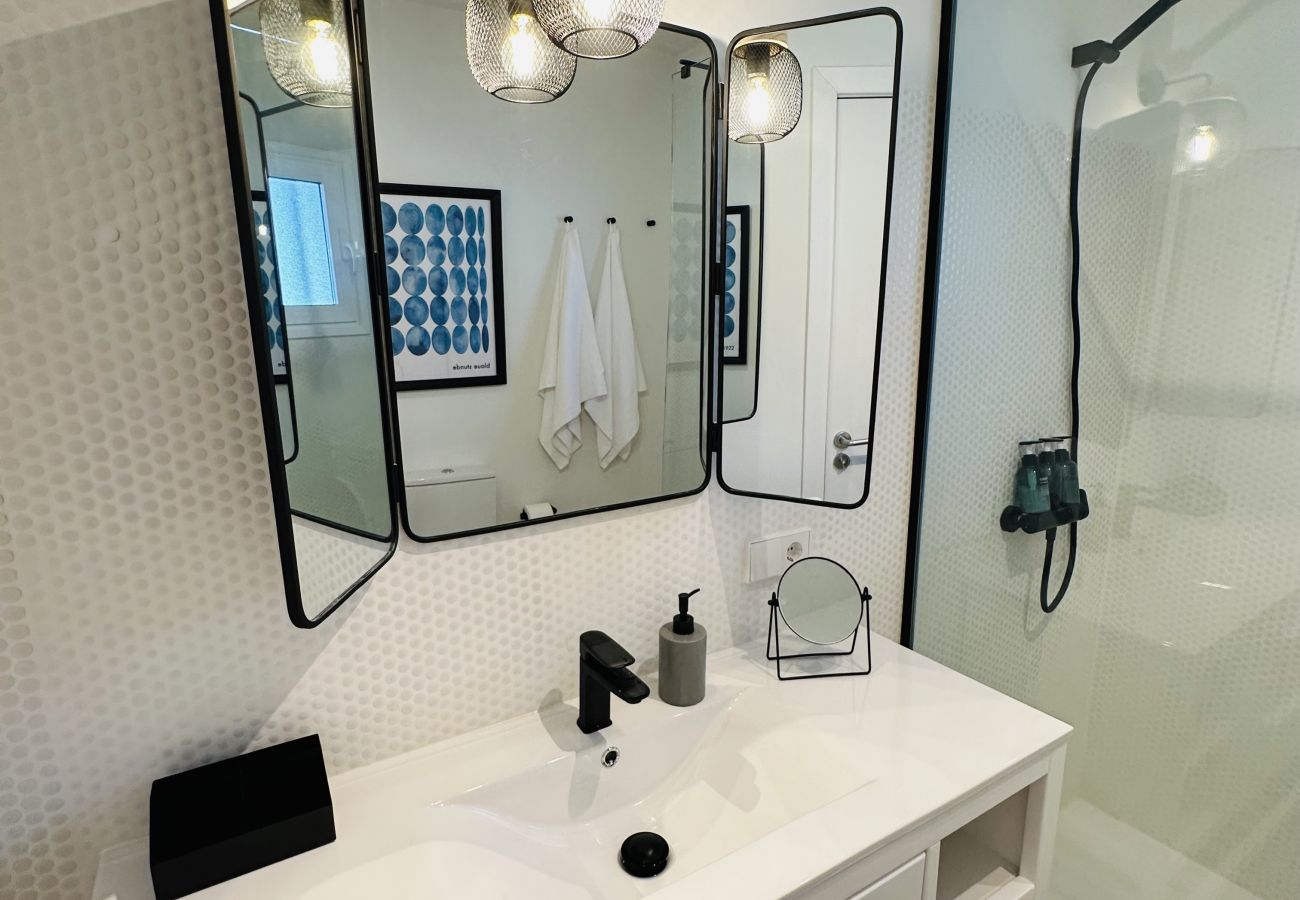 Estudio en Icod de los Vinos - Blue Monis with Amazing Views