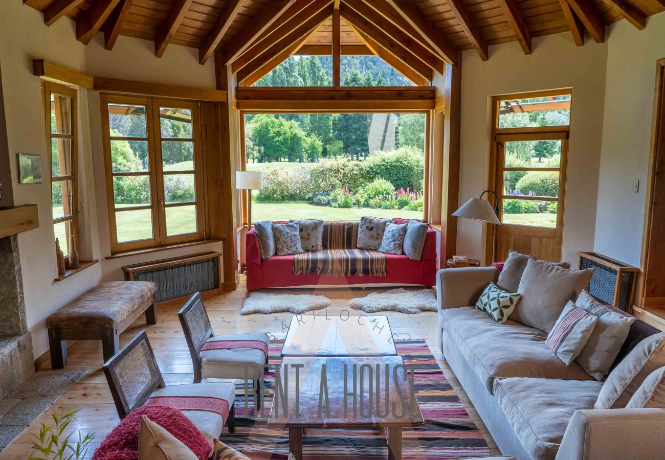 Casa en San Carlos de Bariloche - DIVINA CASA SOBRE CANCHA GOLF