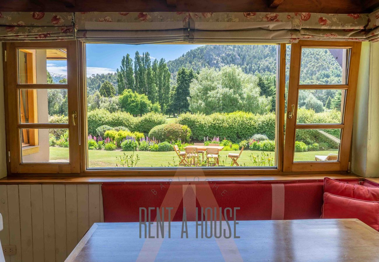 Casa en San Carlos de Bariloche - DIVINA CASA SOBRE CANCHA GOLF