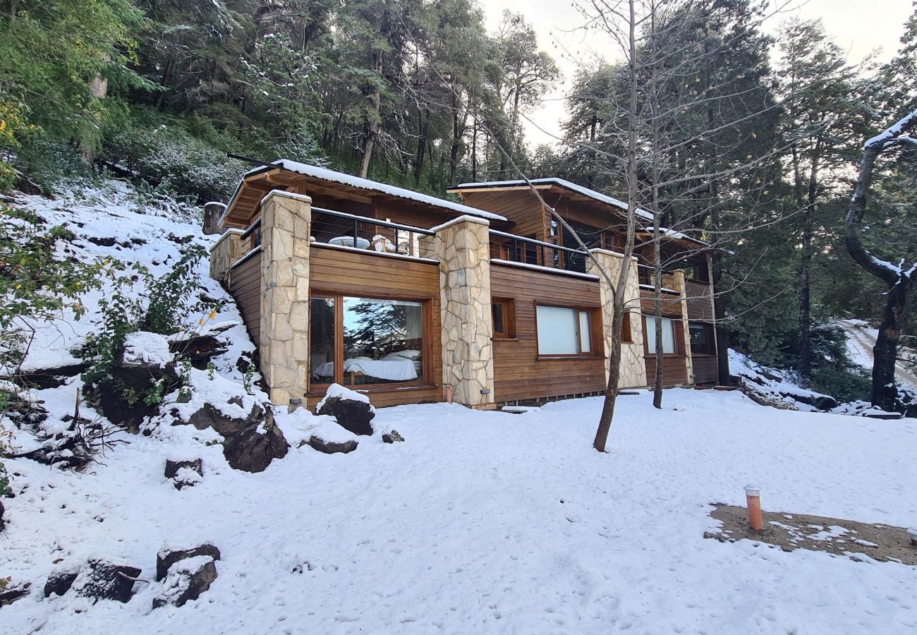 Casa en San Carlos de Bariloche - ARE33 CASA EN ARELAUQUEN CON IMPONENTES VISTAS