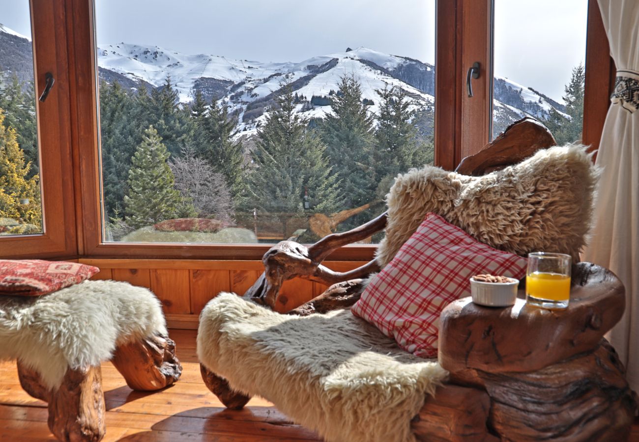 Apartamento en San Carlos de Bariloche - CATE05- Gran departamento con 4 dormitorios y capacidad para 10 personas