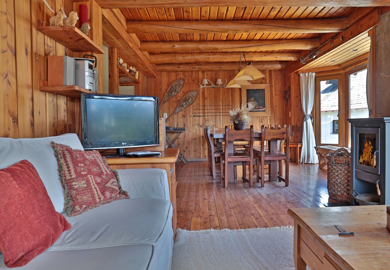 Apartamento en San Carlos de Bariloche - CATE05- Gran departamento con 4 dormitorios y capacidad para 10 personas