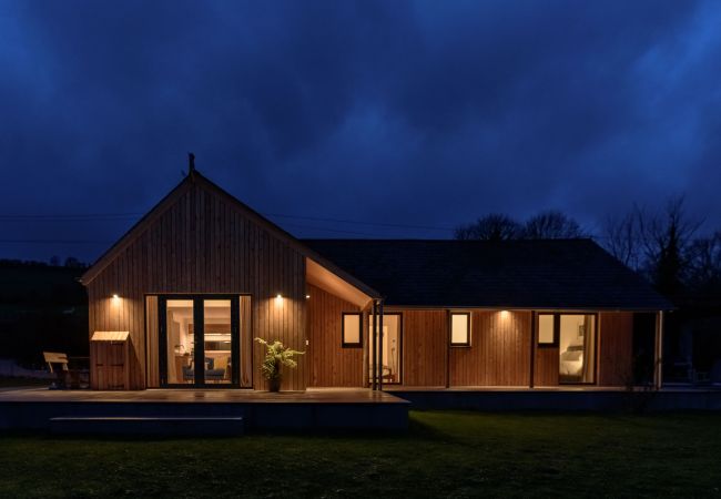 Casa en Shaldon - Sunnybrook - Carbon Neutral, Woodfired Hottub, near beach Casa en Shaldon - Sunnybrook - Carbon Neutral, Woodfired Hottub, near beach