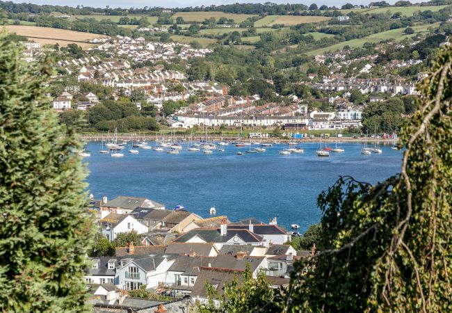 Casa en Shaldon - Sunnybrook - Carbon Neutral, Woodfired Hottub, near beach Casa en Shaldon - Sunnybrook - Carbon Neutral, Woodfired Hottub, near beach
