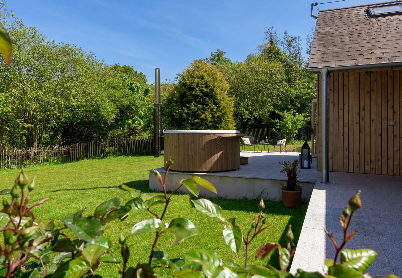 Casa en Shaldon - Sunnybrook - Carbon Neutral, Woodfired Hottub, near beach Casa en Shaldon - Sunnybrook - Carbon Neutral, Woodfired Hottub, near beach