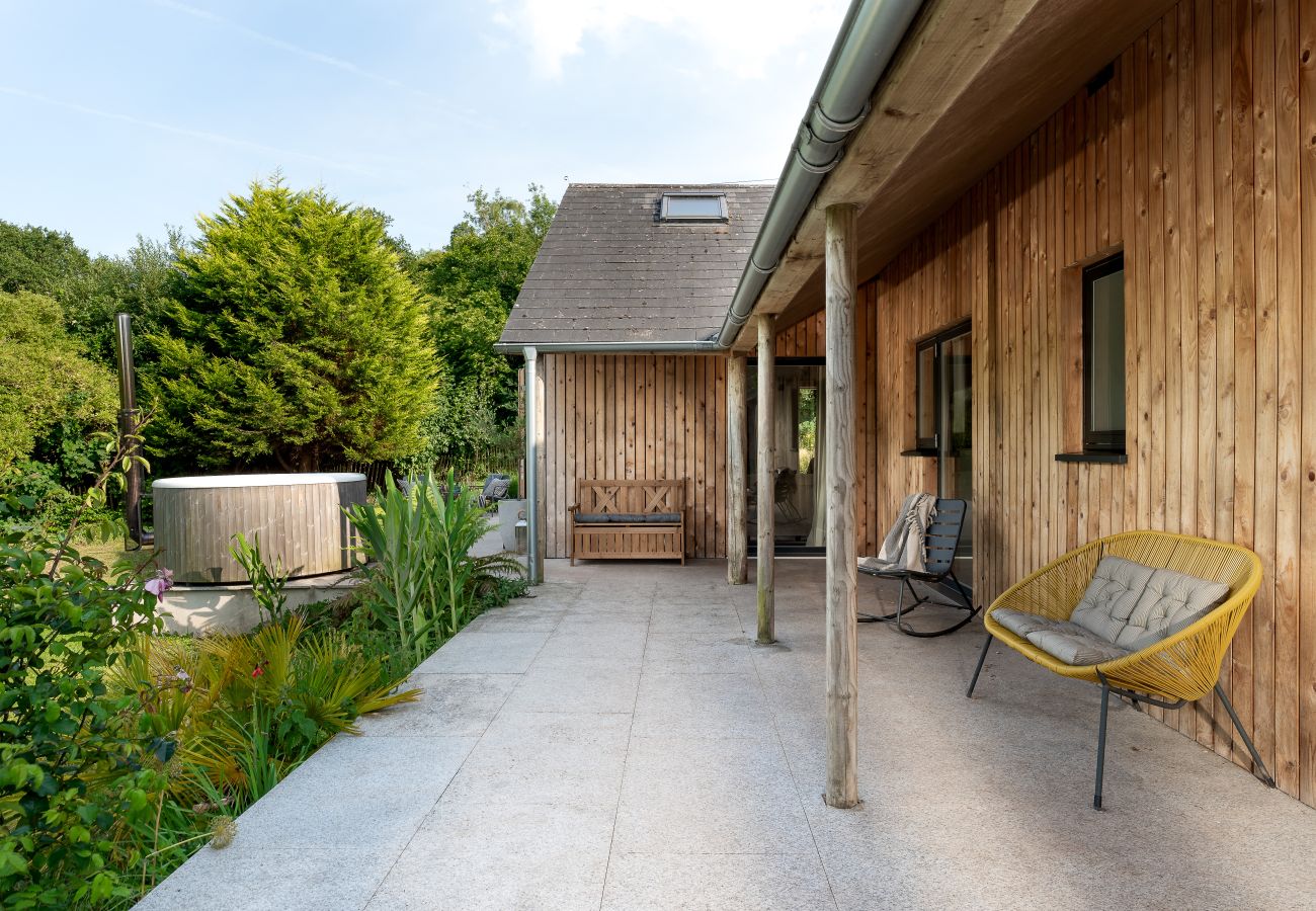 Casa en Shaldon - Sunnybrook - Carbon Neutral, Woodfired Hottub, near beach Casa en Shaldon - Sunnybrook - Carbon Neutral, Woodfired Hottub, near beach