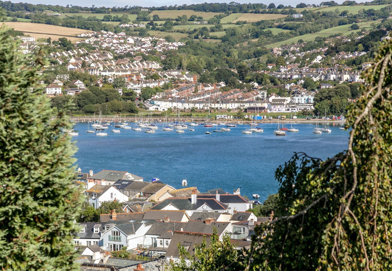 Casa en Shaldon - Sunnybrook - Carbon Neutral, Woodfired Hottub, near beach Casa en Shaldon - Sunnybrook - Carbon Neutral, Woodfired Hottub, near beach