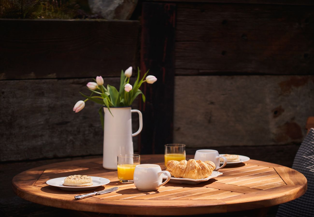 Apartamento en Lower Ashton - Swallows End – Romantic Dartmoor Retreat with Hot Tub & Indoor Pool