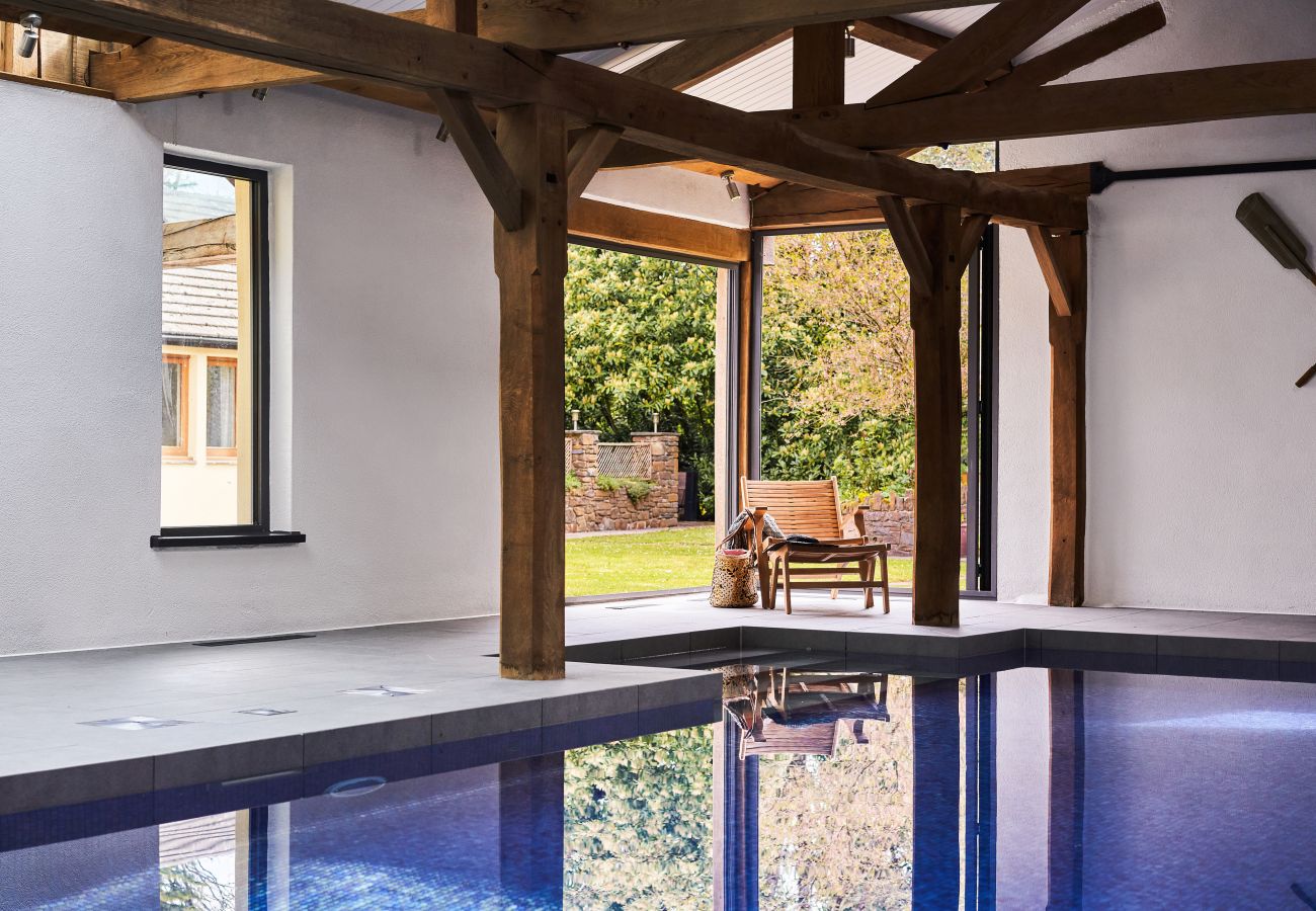 Apartamento en Lower Ashton - Swallows End – Romantic Dartmoor Retreat with Hot Tub & Indoor Pool