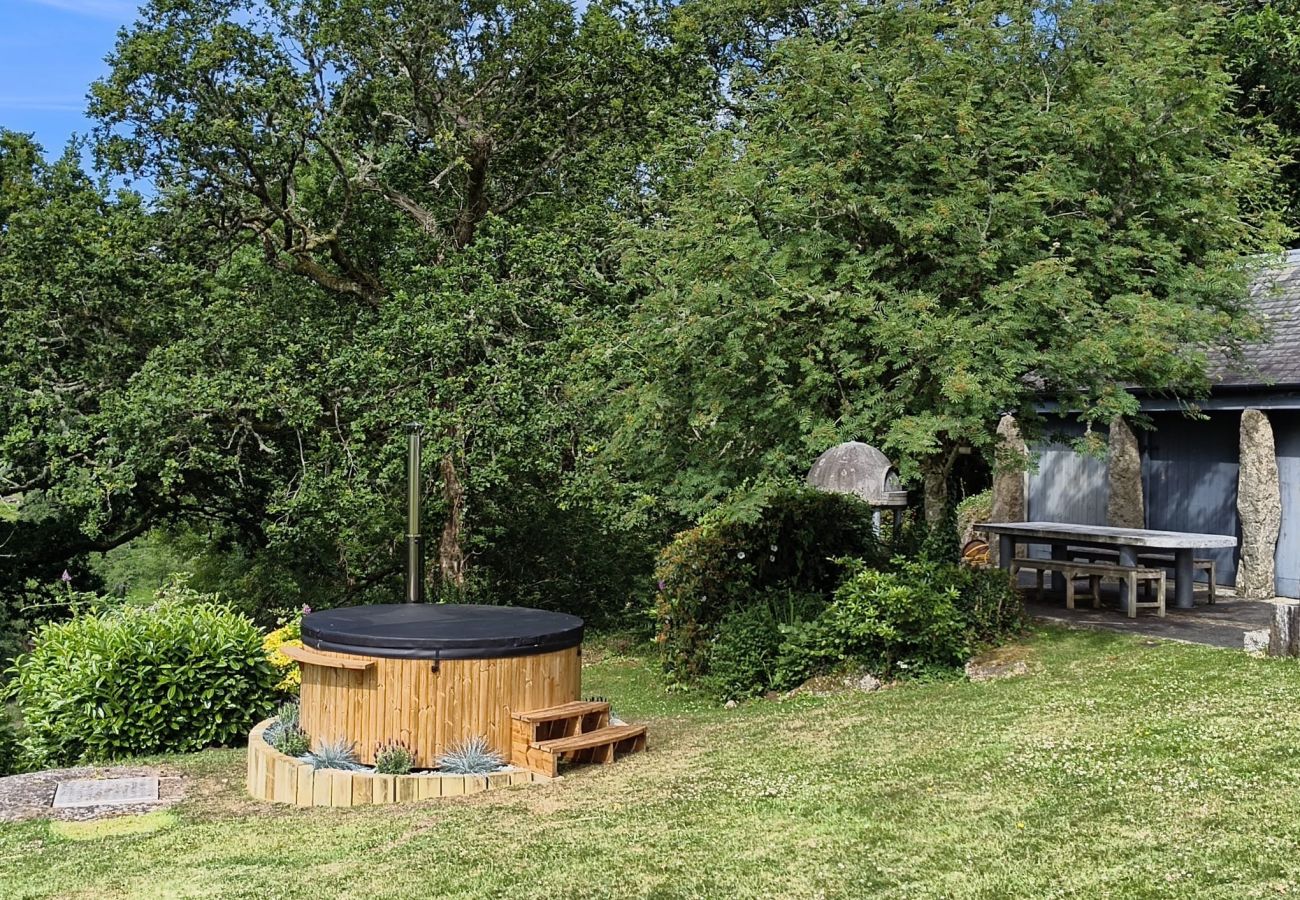 Casa en Lustleigh - Higher Mapstone – Luxury Dartmoor Retreat with Hot Tub, Speactular Views and Games Barn
