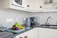 Apartamento en Torquay - Sovereign House - Chic and near Harbour, parking