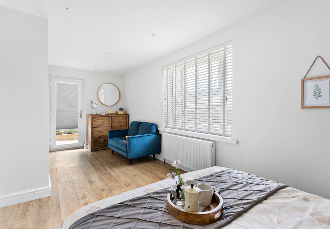 Apartamento en Teignmouth - Coombe Bank – Modern Coastal Apartment Steps from Teignmouth Back Beach