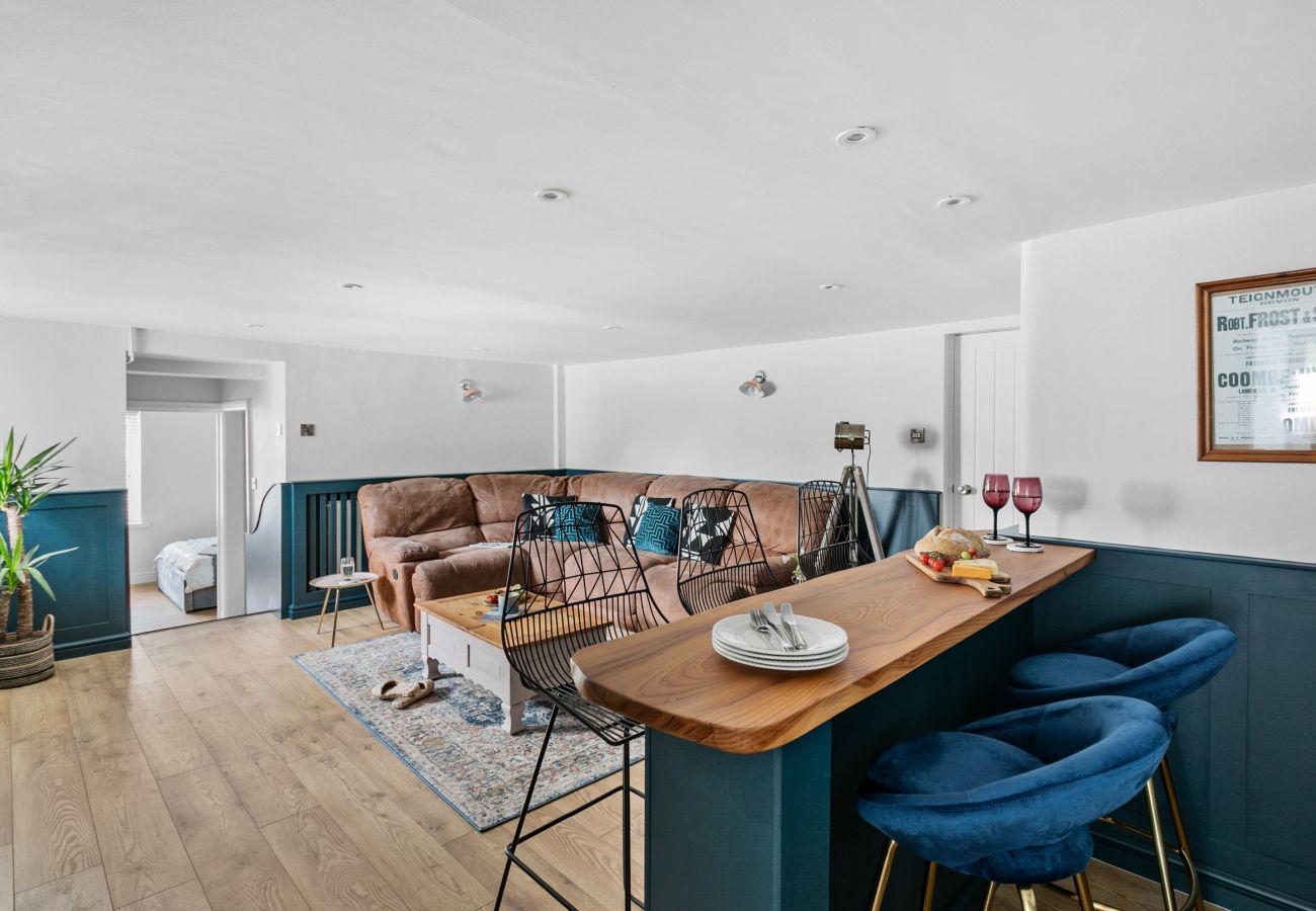 Apartamento en Teignmouth - Coombe Bank – Modern Coastal Apartment Steps from Teignmouth Back Beach