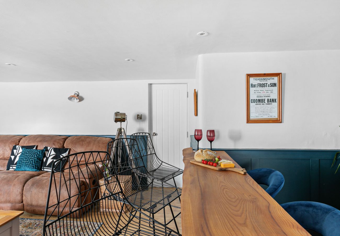 Apartamento en Teignmouth - Coombe Bank – Modern Coastal Apartment Steps from Teignmouth Back Beach