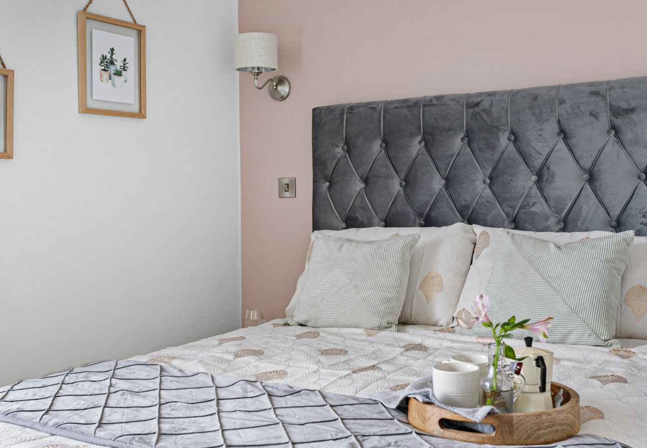 Apartamento en Teignmouth - Coombe Bank – Modern Coastal Apartment Steps from Teignmouth Back Beach