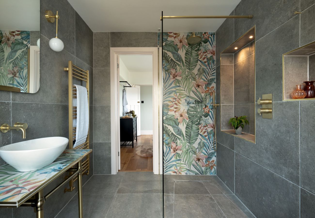 Casa en Paignton - The Spinney - Large home with hot tub, gym, amazing sea views