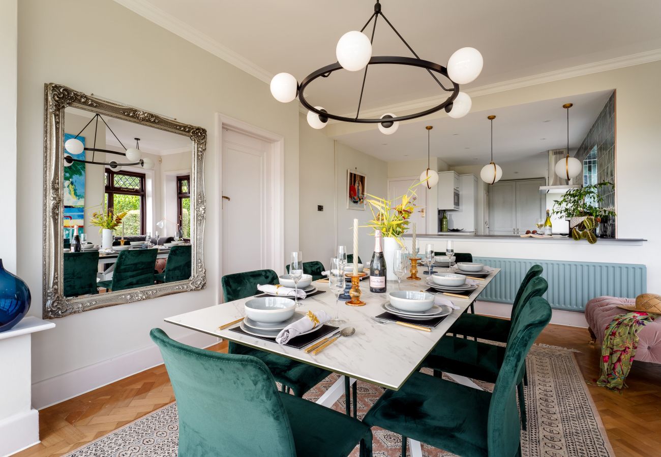 Casa en Paignton - The Spinney - Large home with hot tub, gym, amazing sea views