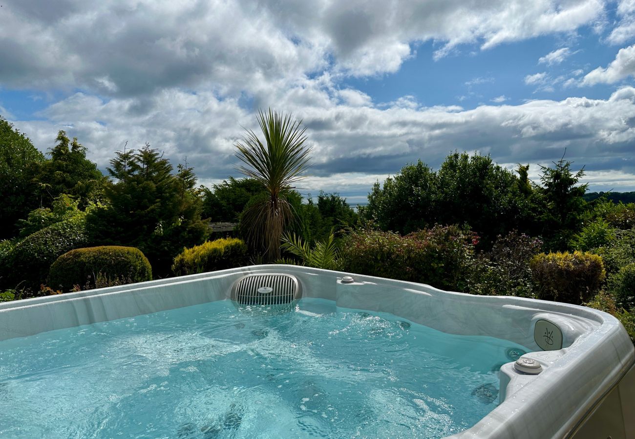 Casa en Paignton - The Spinney - Large home with hot tub, gym, amazing sea views