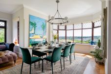 Casa en Paignton - The Spinney - Large home with hot tub, gym, amazing sea views