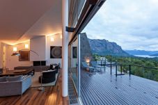 Casa en San Carlos de Bariloche - ARE07 MODERNA CASA UBICADA EN ARELAUQUEN CON VISTA AL LAGO Y A LA MONTAÑA