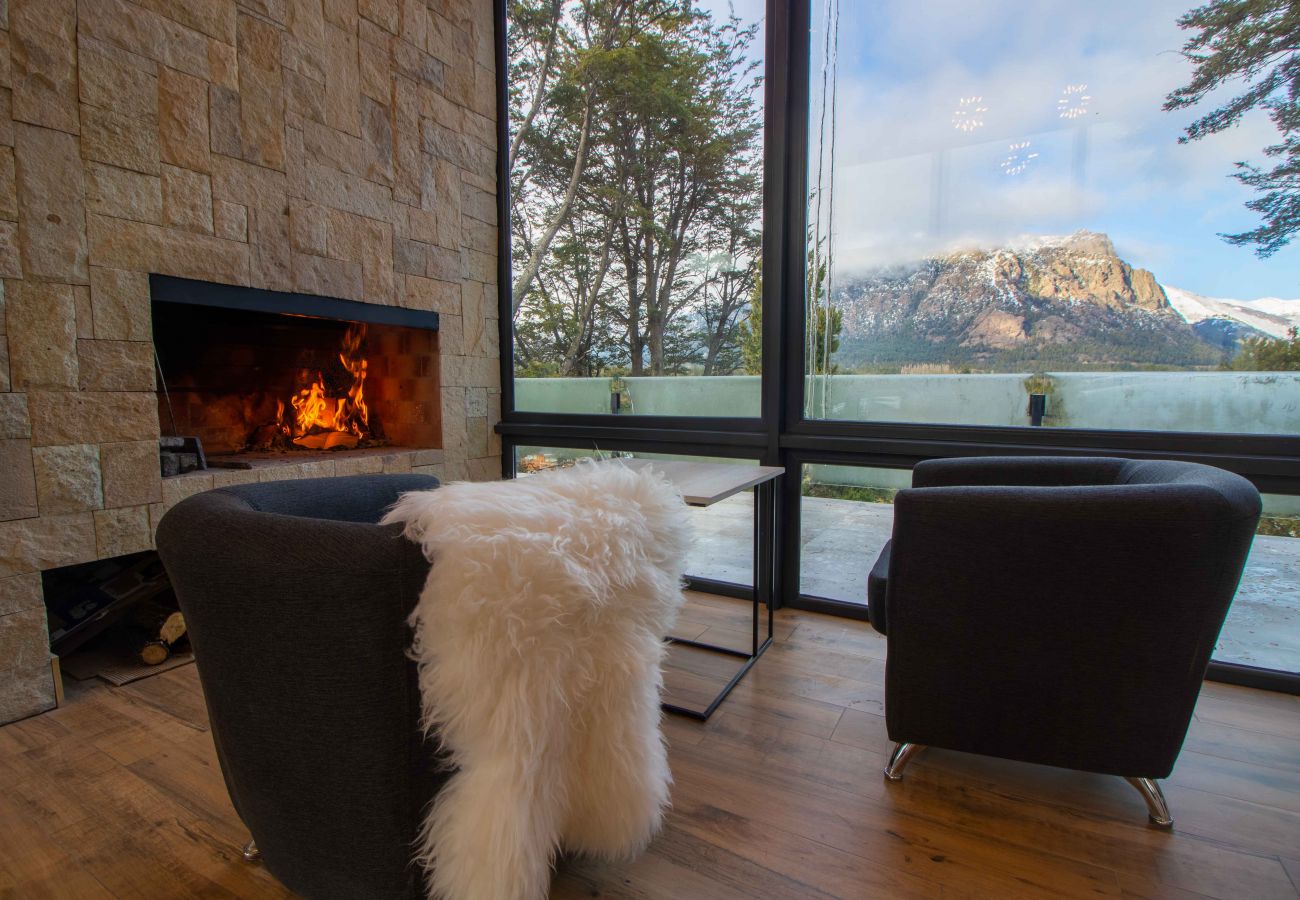 Casa en San Carlos de Bariloche - CASA EN ARELAUQUEN CON INCREIBLES VISTAS EN TODOS SUS AMBIENTES