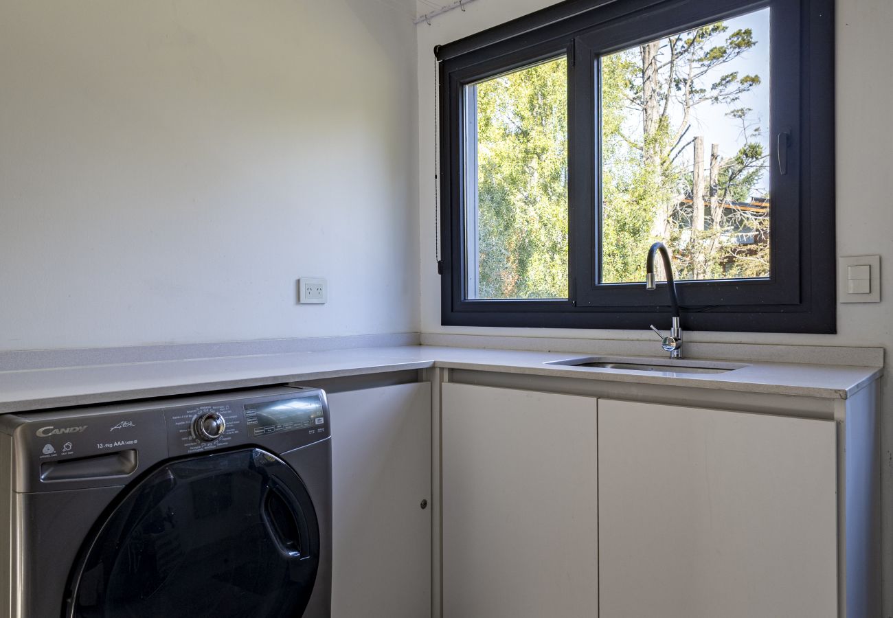 Casa en San Carlos de Bariloche - ARE32 - DIVINA CASA SOBRE EL GOLF DE ARELAUQUEN