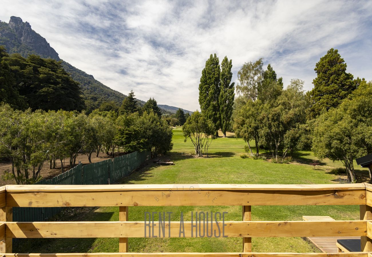 Casa en San Carlos de Bariloche - ARE32 - DIVINA CASA SOBRE EL GOLF DE ARELAUQUEN