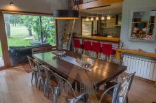 Casa en San Carlos de Bariloche - ARE12- COMODA Y CALIDA CASA EN ARELAUQUEN CON GALERÍAS Y HERMOSO JARDÍN CON VISTA A LAS MONTAÑAS