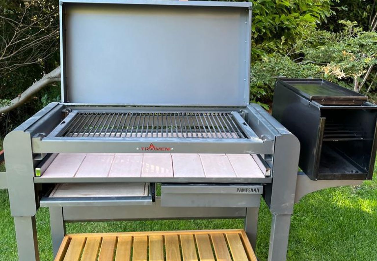 Casa en San Carlos de Bariloche - ARE37 DIVINA CASA EN ARELAUQUEN CON VISTA AL LAGO