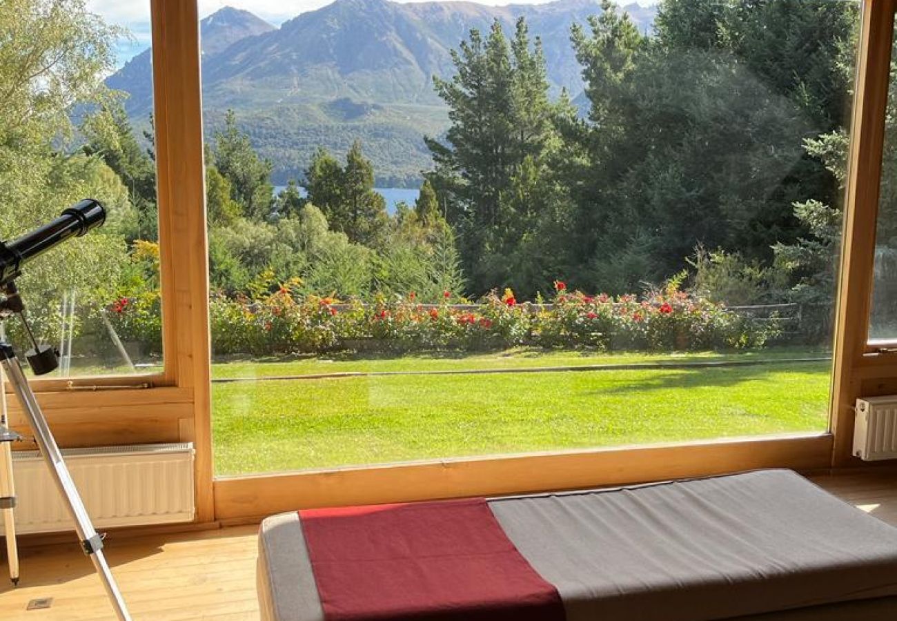 Casa en San Carlos de Bariloche - ARE37 DIVINA CASA EN ARELAUQUEN CON VISTA AL LAGO