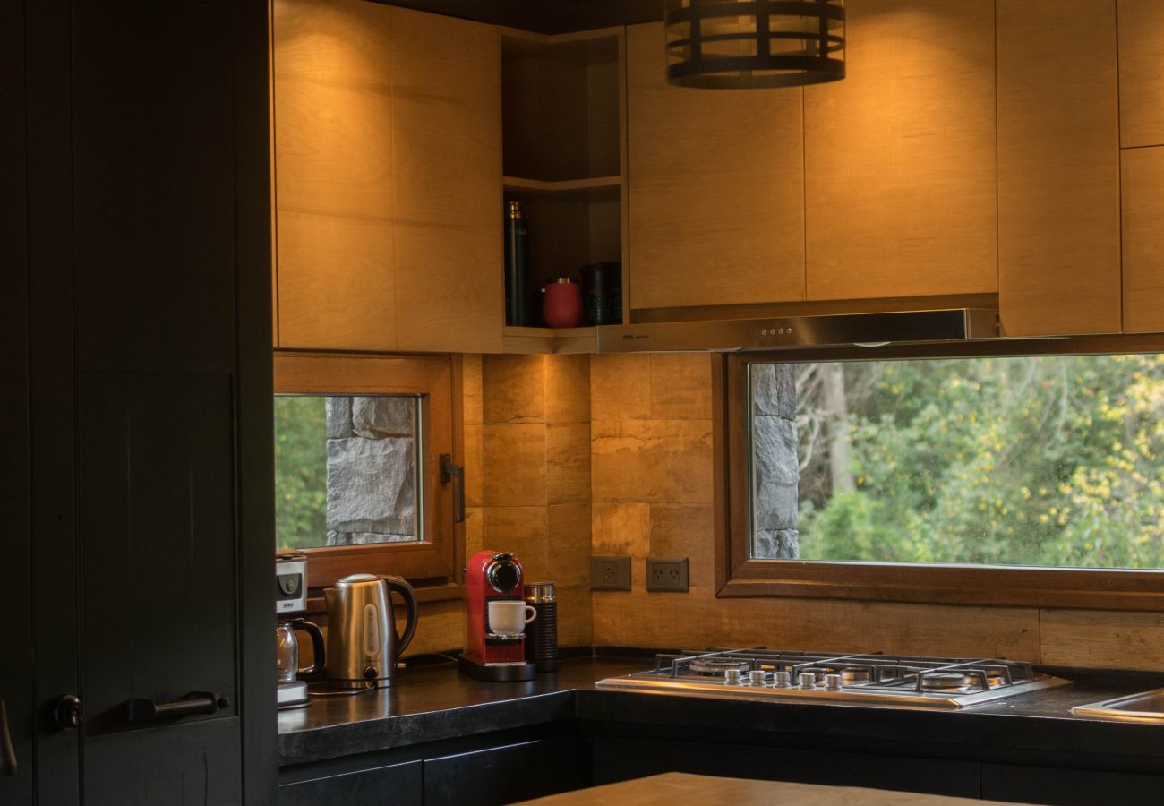 Casa en San Carlos de Bariloche - MORE25 Espectacular casa moderna, con costa de lago y pileta climatizada