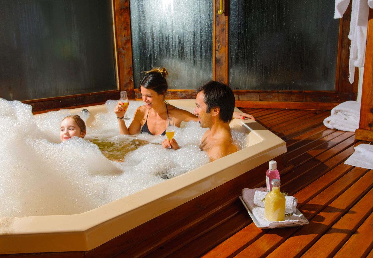 Casa en San Carlos de Bariloche - CAS03 Espectacular casona de 600 metros en un entorno único