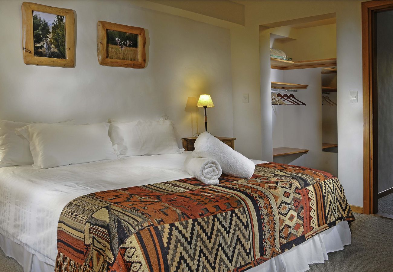 Casa en San Carlos de Bariloche - CAS03 Espectacular casona de 600 metros en un entorno único