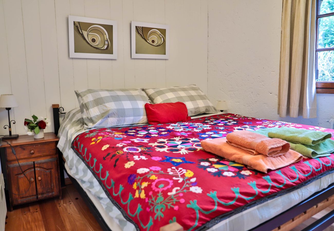 Casa en San Carlos de Bariloche - Peni14c Lindísima casa con increíble vista al Nahuel Huapi y deck sobre el lago.