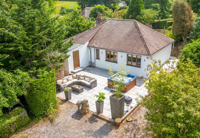 Casa en Maidencombe - Bramblewood - cosy chic, hot tub, close to beach Casa en Maidencombe - Bramblewood - cosy chic, hot tub, close to beach