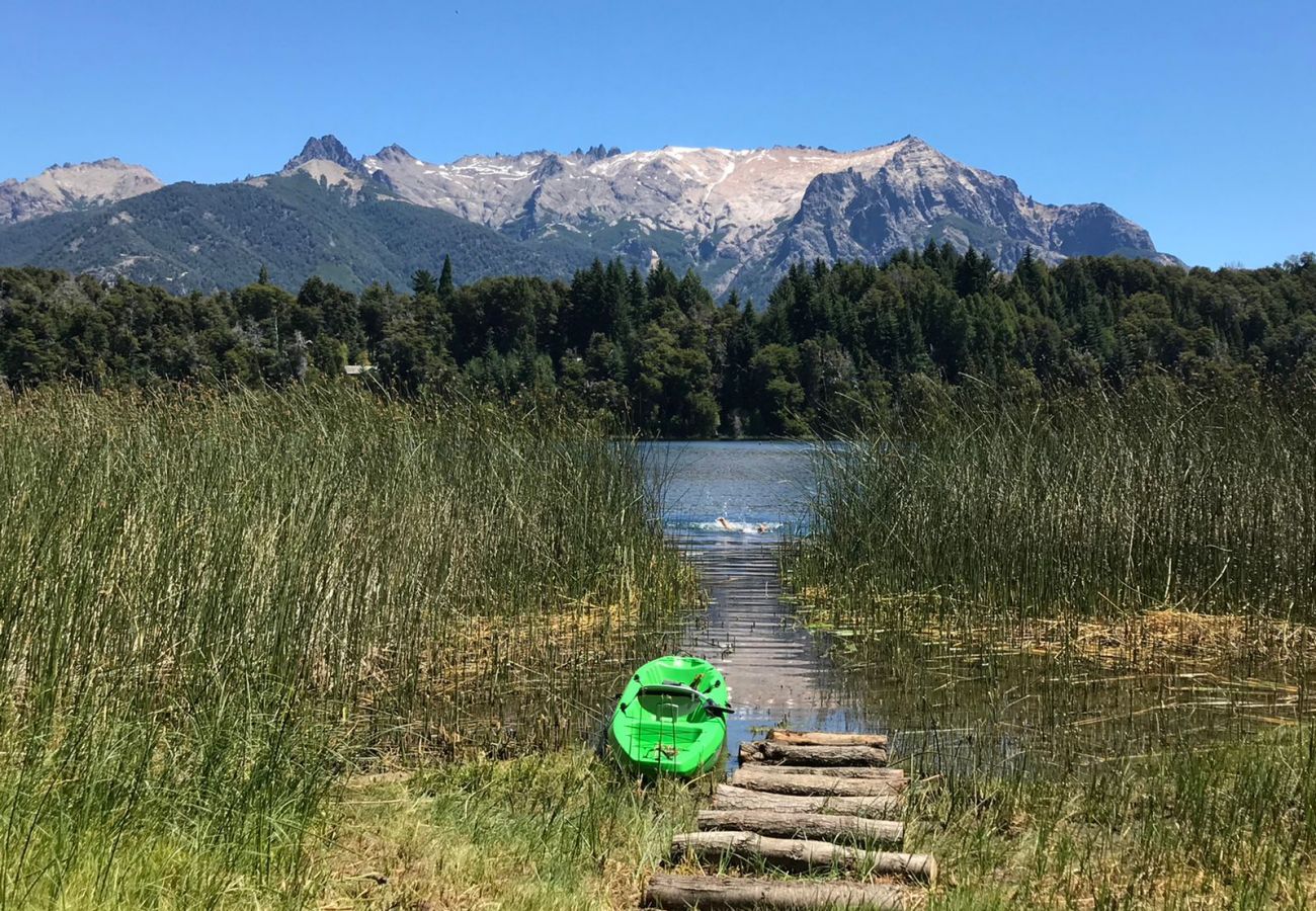 Cabaña en San Carlos de Bariloche - TREBOL 02C -CALIDA CABAÑA DE TRONCOS EN LA COSTA DE LA LAGUNA EL TRÉBOL